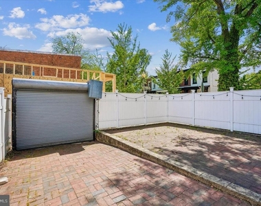 1339 C Street Ne - Photo Thumbnail 21