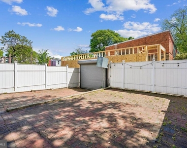 1339 C Street Ne - Photo Thumbnail 20