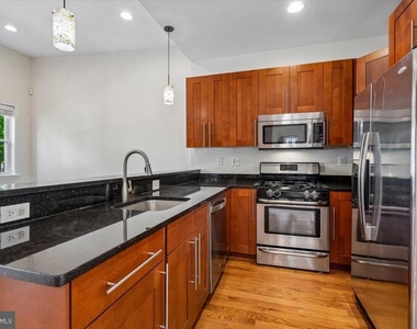 1339 C Street Ne - Photo Thumbnail 9