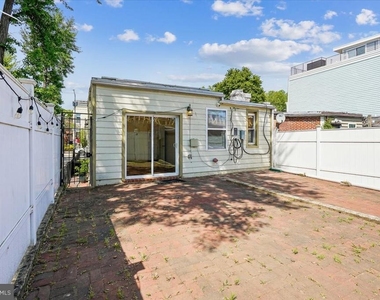 1339 C Street Ne - Photo Thumbnail 22