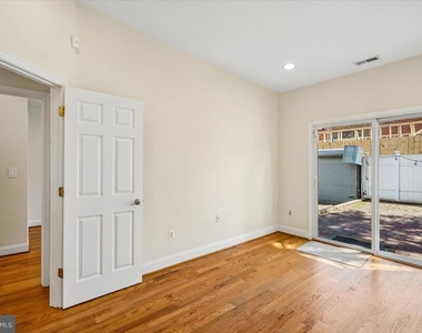 1339 C Street Ne - Photo Thumbnail 16