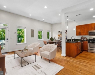 1339 C Street Ne - Photo Thumbnail 5