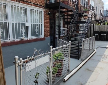 449 Manor Place Nw - Photo Thumbnail 16