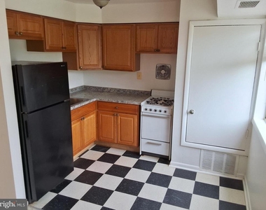 3241 Ely Place Se - Photo Thumbnail 1