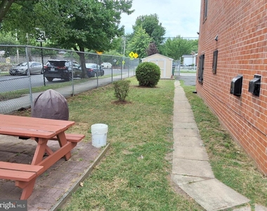 3241 Ely Place Se - Photo Thumbnail 11