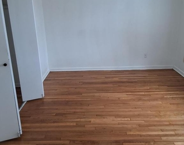 3241 Ely Place Se - Photo Thumbnail 7