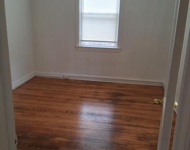 432 33rd Street Se - Photo Thumbnail 6