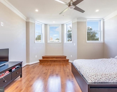 59 R Street Ne - Photo Thumbnail 17