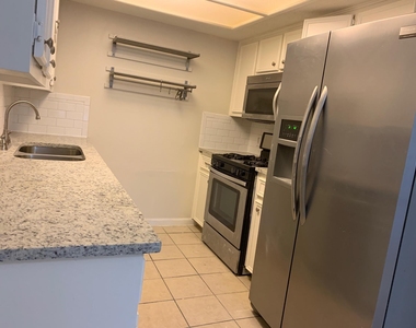 904 Norwell Ln - Photo Thumbnail 10