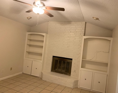 904 Norwell Ln - Photo Thumbnail 6
