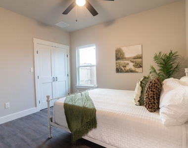 306 String Prairie Way - Photo Thumbnail 17