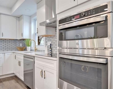 413 Ingraham Street Nw - Photo Thumbnail 9