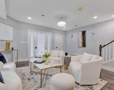 413 Ingraham Street Nw - Photo Thumbnail 3