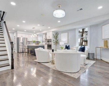 413 Ingraham Street Nw - Photo Thumbnail 4