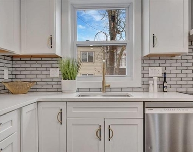 413 Ingraham Street Nw - Photo Thumbnail 10