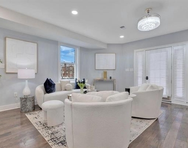413 Ingraham Street Nw - Photo Thumbnail 2
