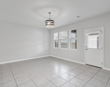 1805 Artesian Springs Xing - Photo Thumbnail 7