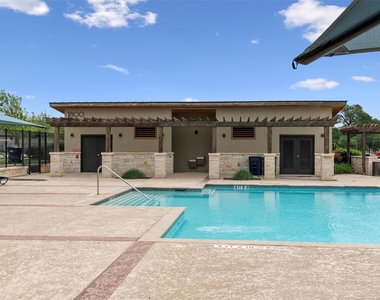 1805 Artesian Springs Xing - Photo Thumbnail 36