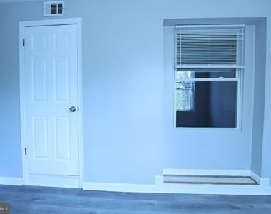 1633 E Street Ne - Photo Thumbnail 14