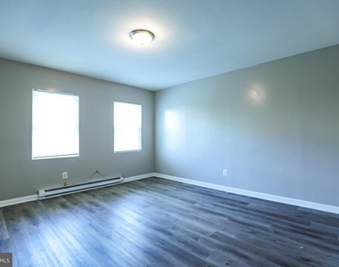 1633 E Street Ne - Photo Thumbnail 5