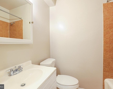1633 E Street Ne - Photo Thumbnail 18