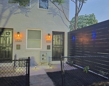 1721 Gales Place Ne - Photo Thumbnail 1