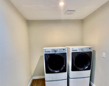 8111 Middle Ct - Photo Thumbnail 29
