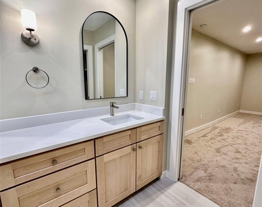 8111 Middle Ct - Photo Thumbnail 22