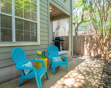 8518 Cahill Dr - Photo Thumbnail 5