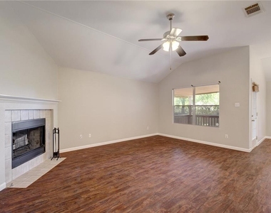 7509 Spivey Dr - Photo Thumbnail 8