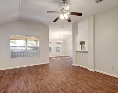 7509 Spivey Dr - Photo Thumbnail 6