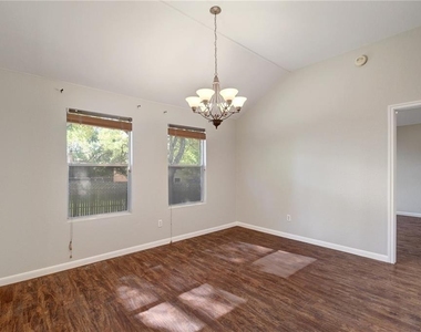 7509 Spivey Dr - Photo Thumbnail 9