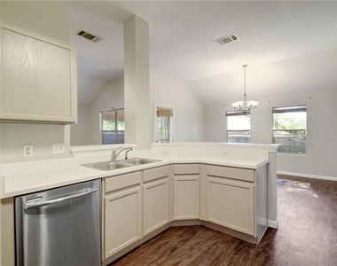 7509 Spivey Dr - Photo Thumbnail 3
