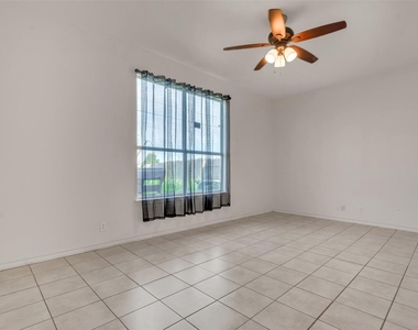 112 G Sandstone Dr - Photo Thumbnail 8
