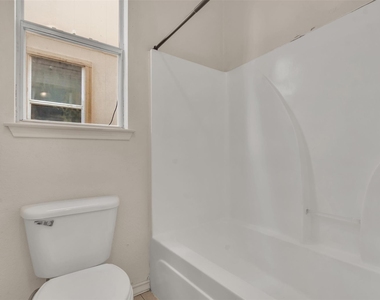 112 G Sandstone Dr - Photo Thumbnail 11