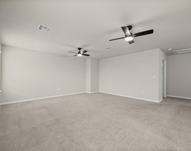 1121 La Conterra Blvd - Photo Thumbnail 8