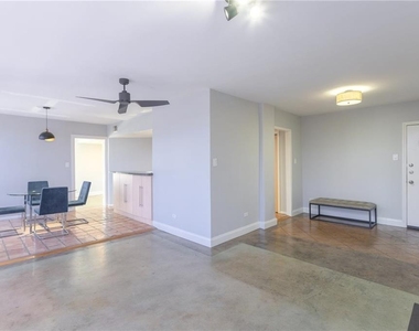 1212 Guadalupe St - Photo Thumbnail 3