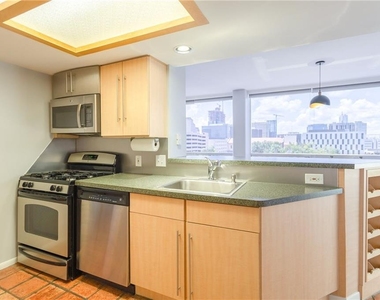 1212 Guadalupe St - Photo Thumbnail 10