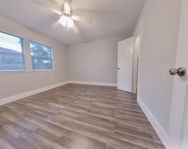 1513 Camp Craft Rd - Photo Thumbnail 16