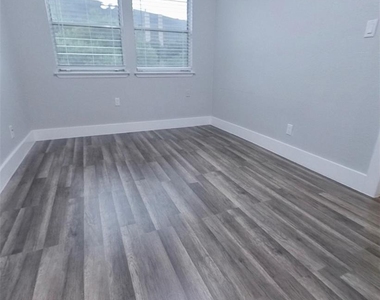 1513 Camp Craft Rd - Photo Thumbnail 6