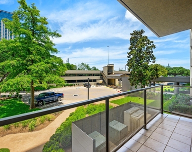 40 N Interstate 35 - Photo Thumbnail 3