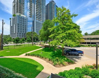 40 N Interstate 35 - Photo Thumbnail 7