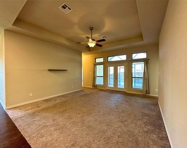 3117 Hidalgo Loop - Photo Thumbnail 13