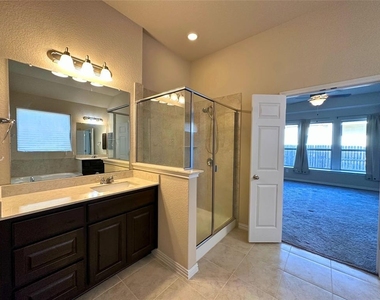 3117 Hidalgo Loop - Photo Thumbnail 16