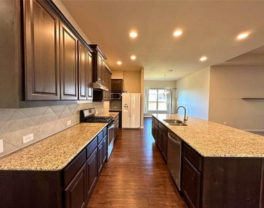 3117 Hidalgo Loop - Photo Thumbnail 8