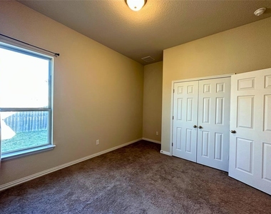 3117 Hidalgo Loop - Photo Thumbnail 21
