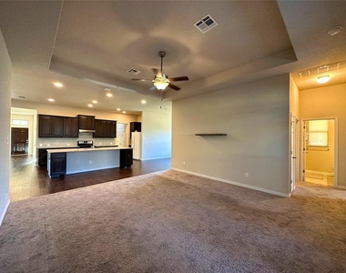 3117 Hidalgo Loop - Photo Thumbnail 12