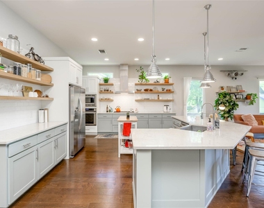2113 Glendale Pl - Photo Thumbnail 9