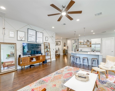 2113 Glendale Pl - Photo Thumbnail 5