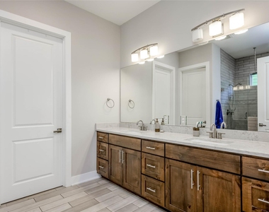 2113 Glendale Pl - Photo Thumbnail 22
